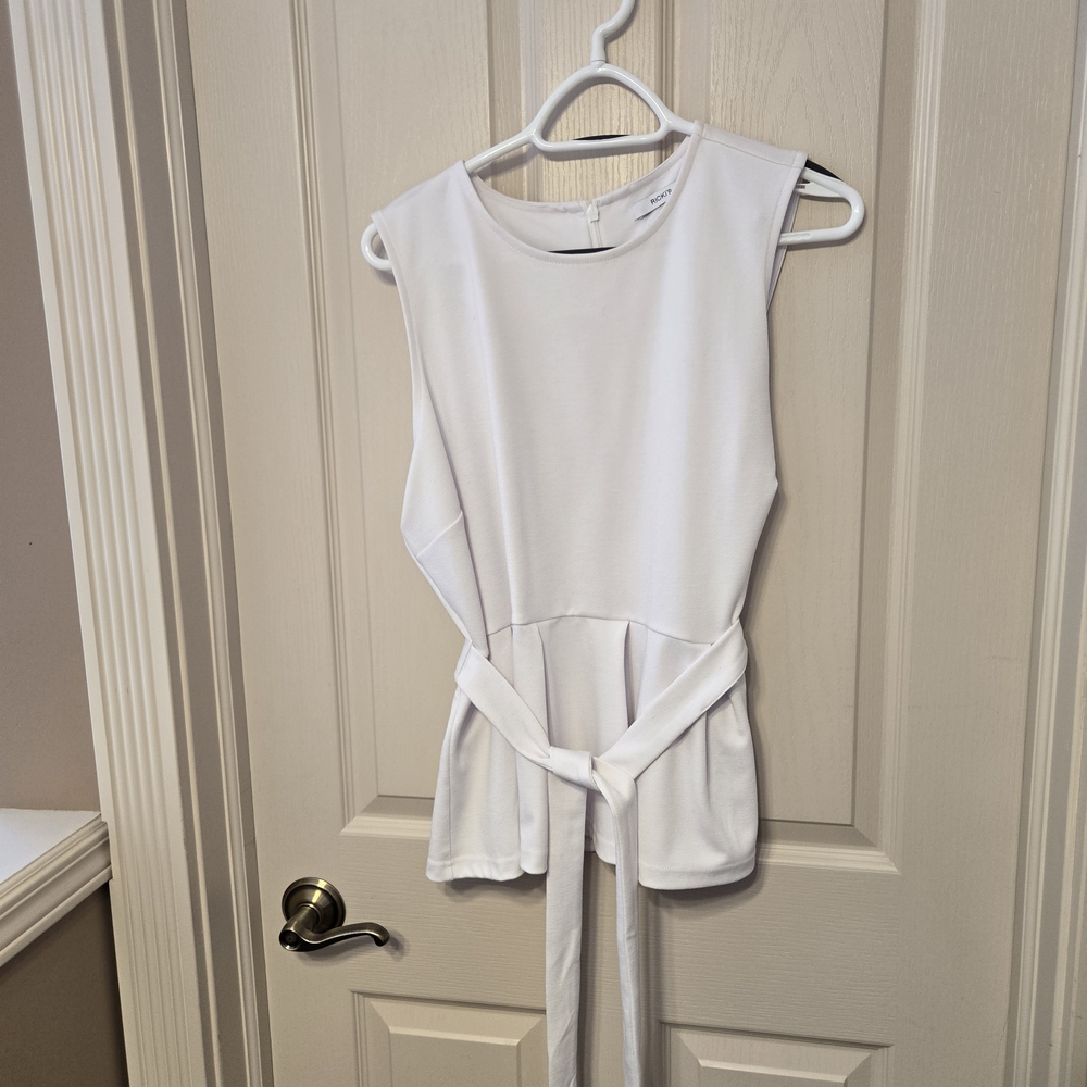 NWOT Ricki's Elegant White Sleeveless Tie-Waist Peplum Top